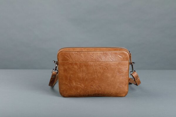 Human Fit Craft New Leather Side Bag